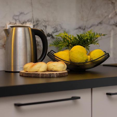 Stunning Family Apartment Ursynow With Parking & Balcony By Noclegi Renters ワルシャワ エクステリア 写真
