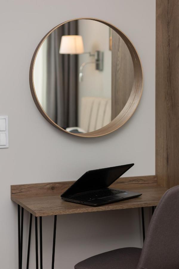 Stunning Family Apartment Ursynow With Parking & Balcony By Noclegi Renters ワルシャワ エクステリア 写真
